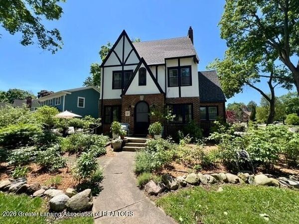 363 University Drive, East Lansing, MI 48823