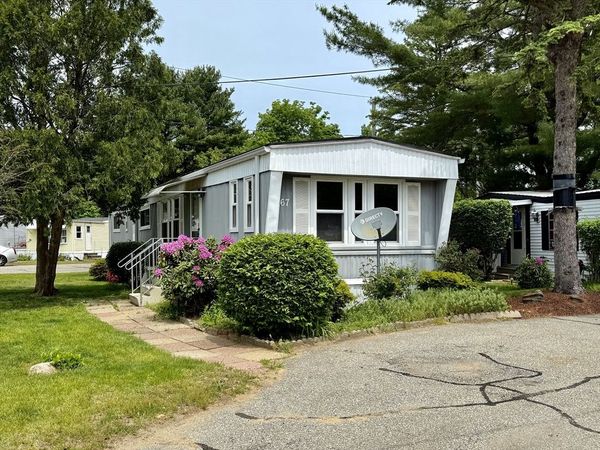 735 Memorial Dr, Unit 67, Chicopee, MA 01020