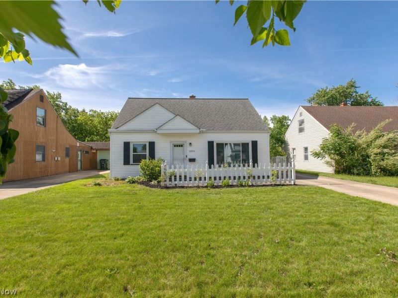 26890 Drakefield Avenue , Euclid, OH 44132 Photo 1