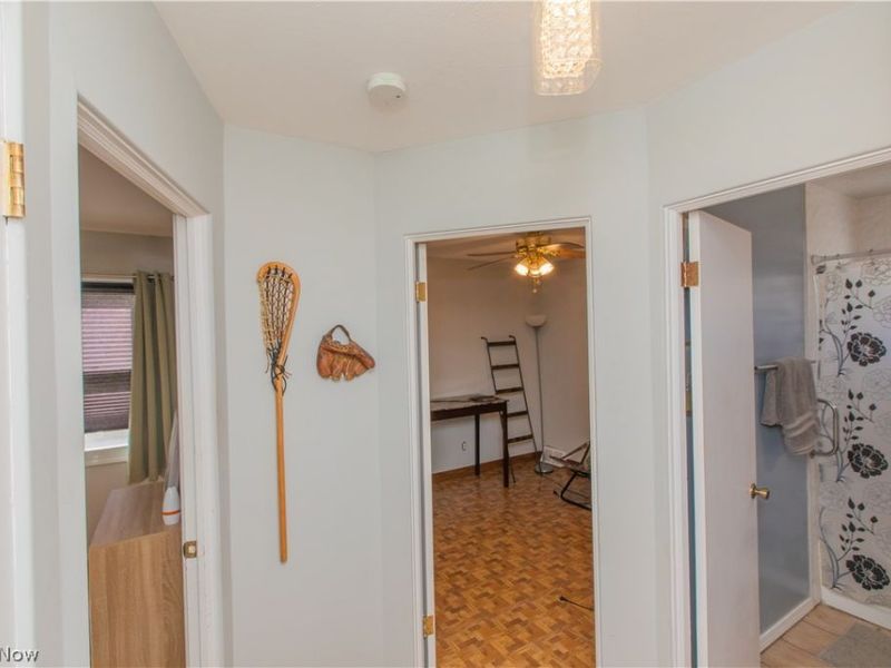 26890 Drakefield Avenue , Euclid, OH 44132 Photo 13