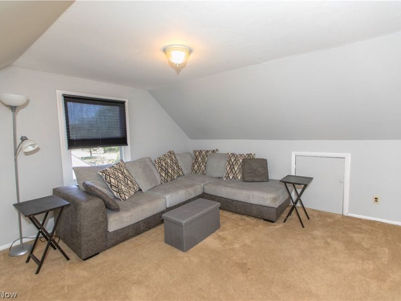 26890 Drakefield Avenue , Euclid, OH 44132 Photo 21