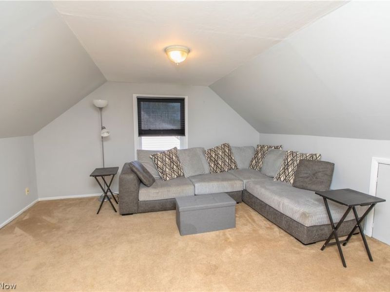 26890 Drakefield Avenue , Euclid, OH 44132 Photo 22