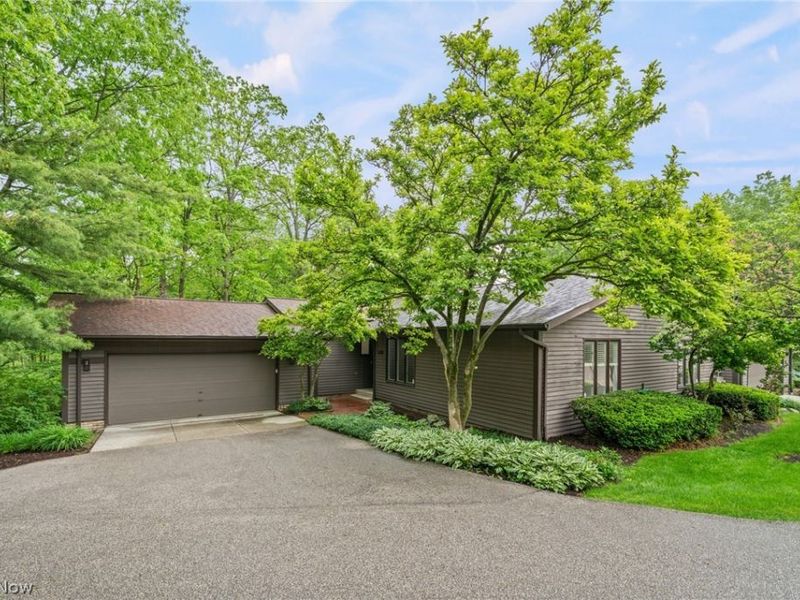 6791 Windward Hills, Brecksville, OH 44141 Photo 2