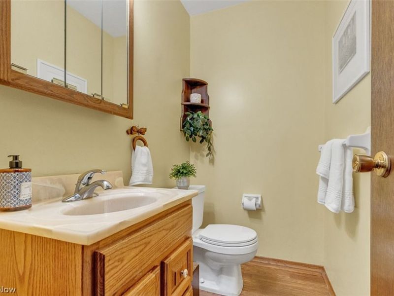 5756 Dorothy Drive, North Olmsted, OH 44070 Photo 19