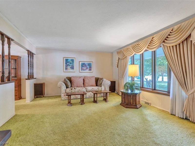 5756 Dorothy Drive, North Olmsted, OH 44070 Photo 4