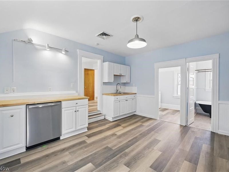 2471 Tremont Avenue , Unit Up, Cleveland, OH 44113 Photo 11