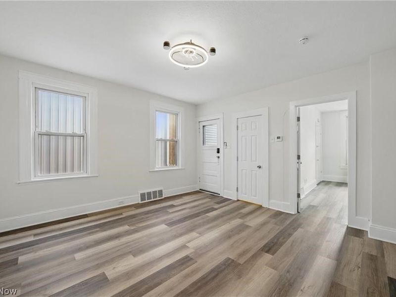 2471 Tremont Avenue , Unit Down, Cleveland, OH 44113 Photo 4