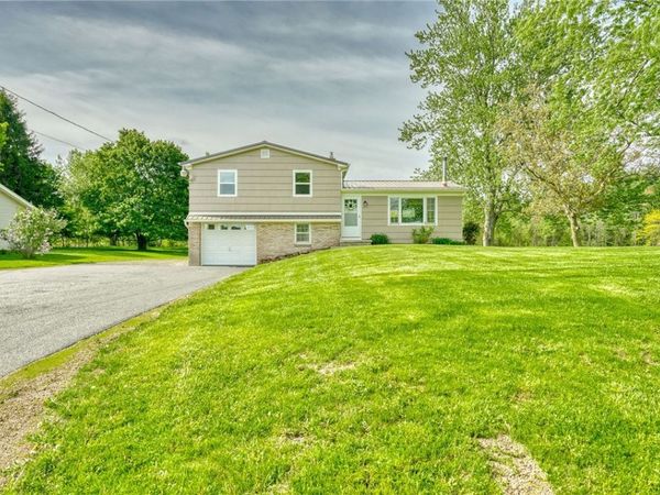 1815 Woodard Road, Webster, NY 14580