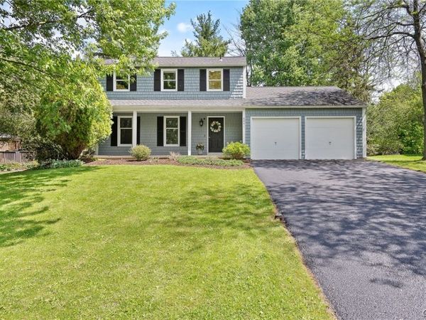 8841 Wandering Way, Baldwinsville, NY 13027