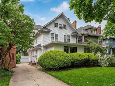 10 Summit Avenue, Buffalo, NY 14214