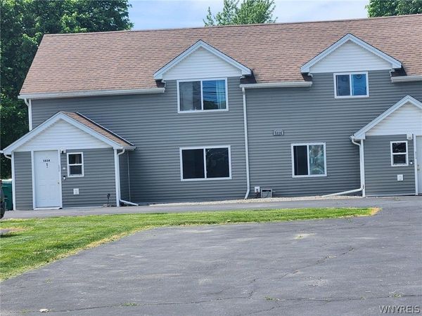 5834 S Transit Road , Lockport, NY 14094