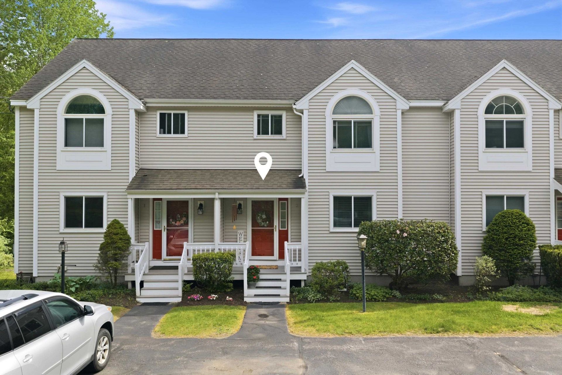 6 Standish Way, Unit 2, Amherst, NH 03031 Main Photo