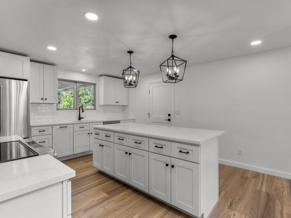 63929 Sunset Drive, Bend, OR 97703