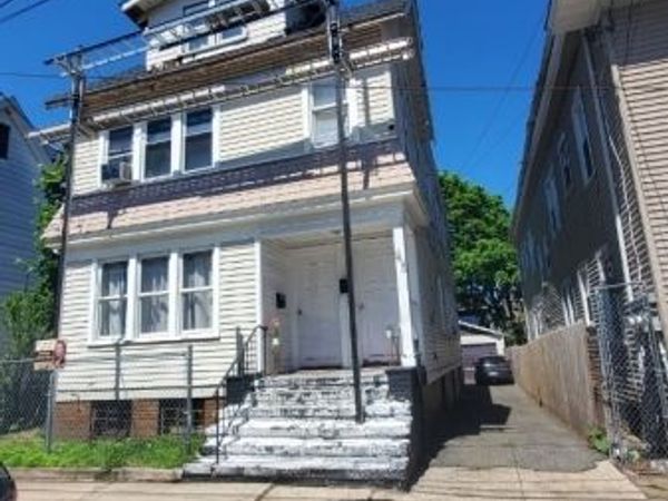 45 Vine Ave, Irvington, NJ 07111