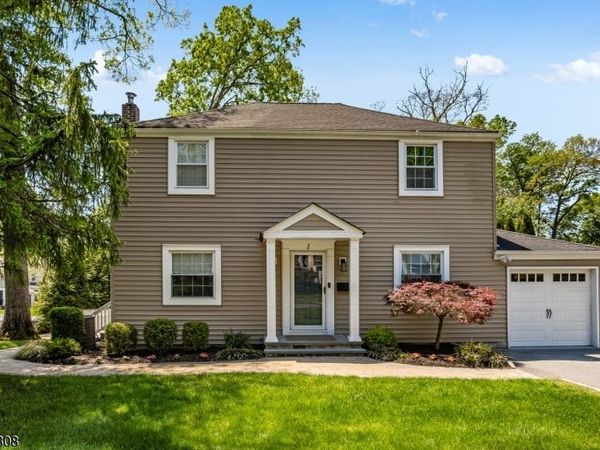 1 Sheridan Rd, Livingston, NJ 07039