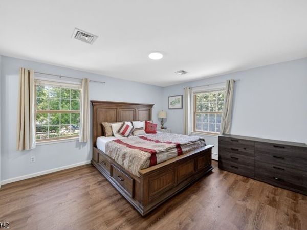 36 Aylin St, Metuchen, NJ 08840