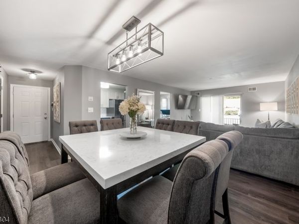 74 Crestview Ln, Mount Arlington, NJ 07856