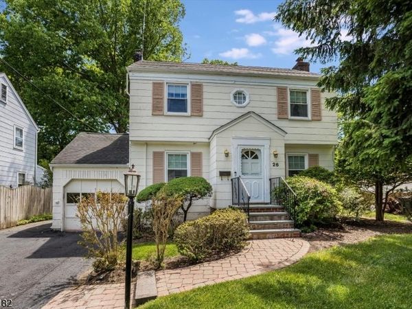 26 Crestview Hill Rd, Livingston, NJ 07039