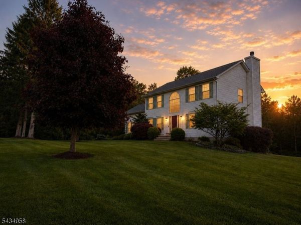 62 Mary Jones Rd, Hampton, NJ 07860