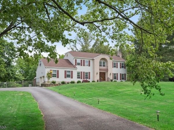 5 Glen Ridge Dr, Washington, NJ 07853