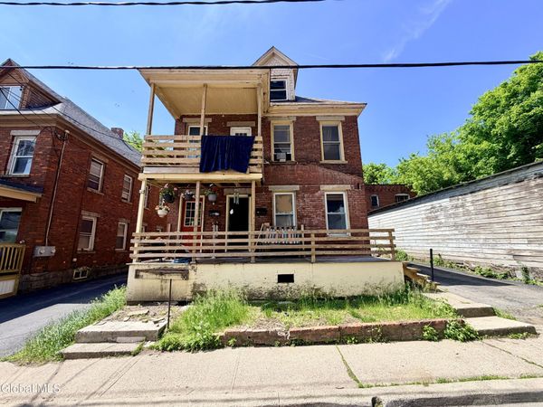 31 Elk Street, Amsterdam, NY 12010