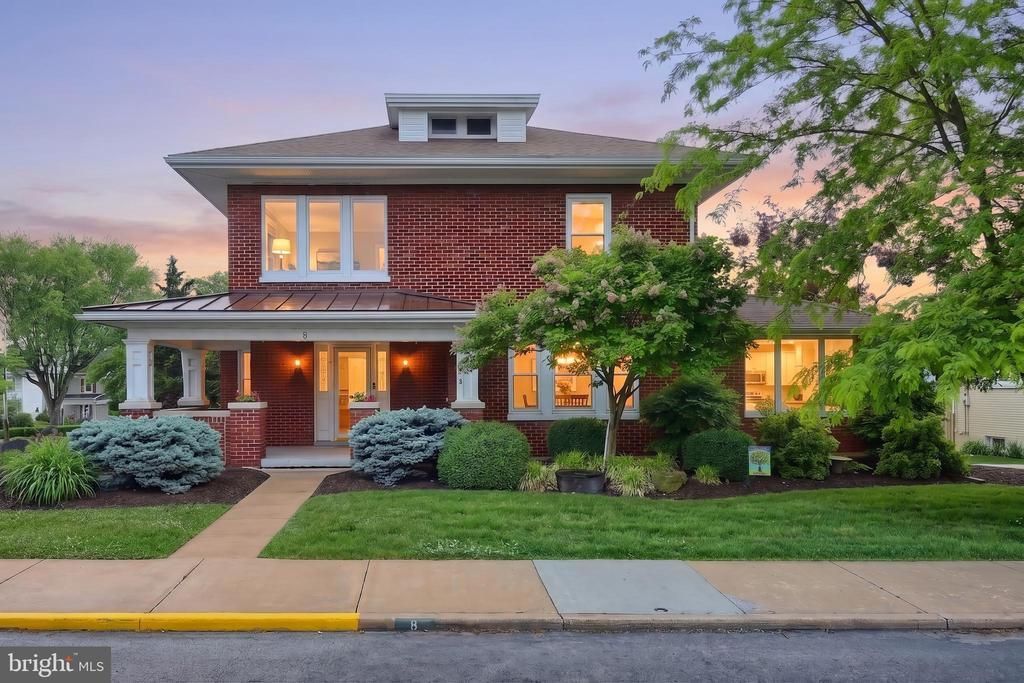 8 N 4TH STREET Mount Wolf, PA 17347