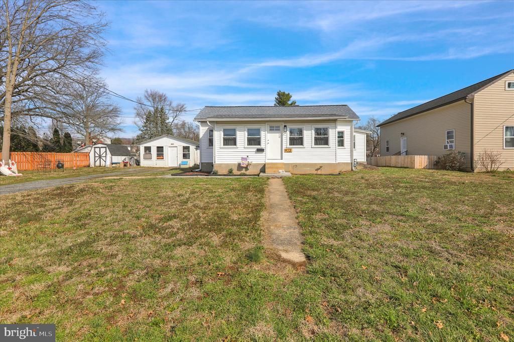 923 MIFFLIN STREET, COLUMBIA, PA 17512