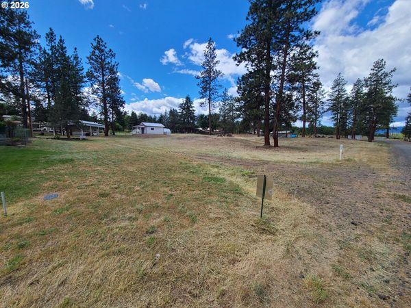 258 S JW RD, Tygh Valley, OR 97063