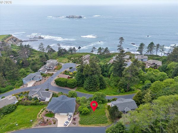 Sea Crest DR, Unit TL 1000, Otter Rock, OR 97369