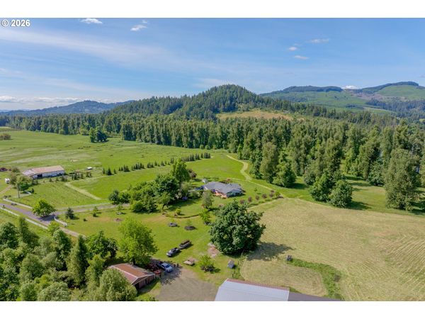 7924 THURSTON RD, Springfield, OR 97478