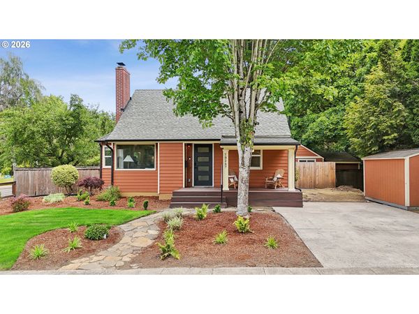 10247 N SMITH ST, Portland, OR 97203