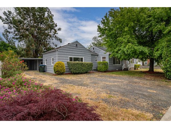 461 W BROCCOLI ST, Roseburg, OR 97471
