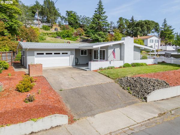 2025 NW KLINE ST, Roseburg, OR 97471