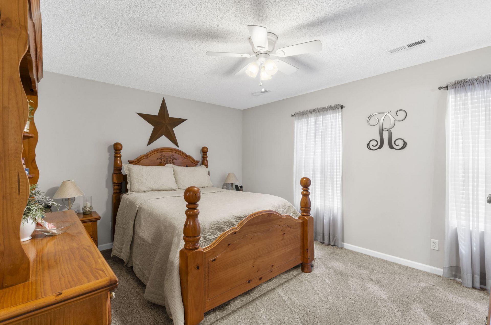 210 Bamert Street Photo 14