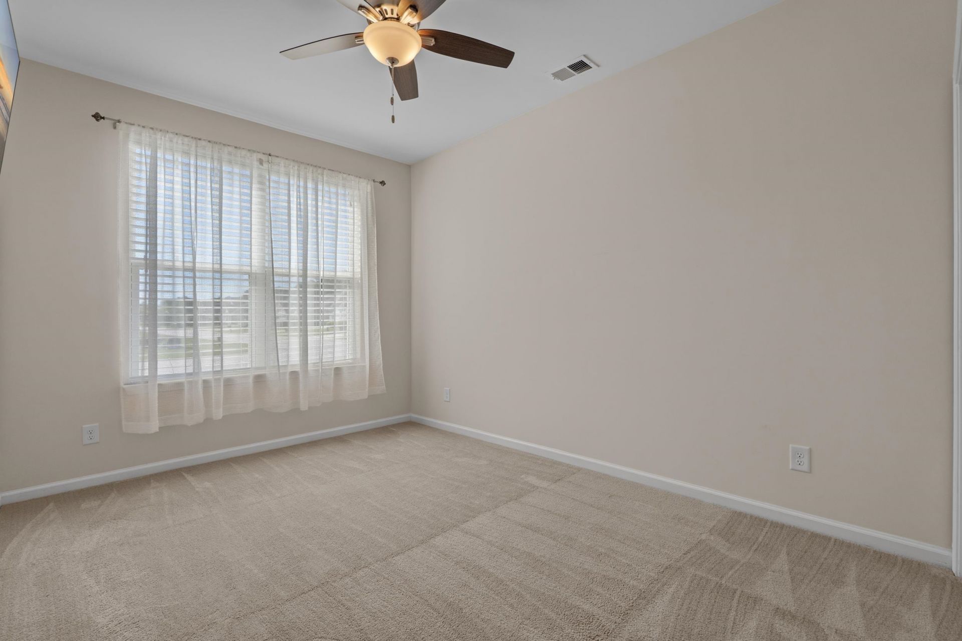 840 Lafayette Park Dr.  Photo 28