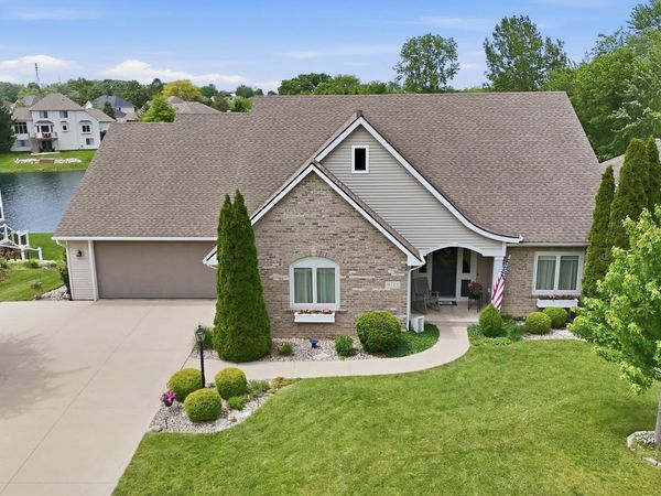 11723 Island Cove Drive, Fort Wayne, IN 46845