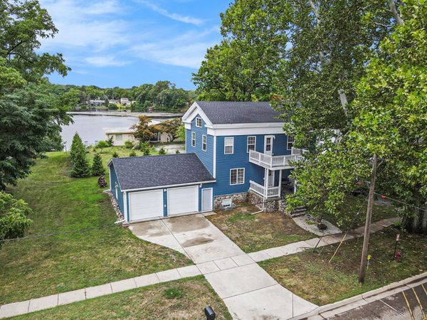 115 N Gremps Street, Paw Paw, MI 49079