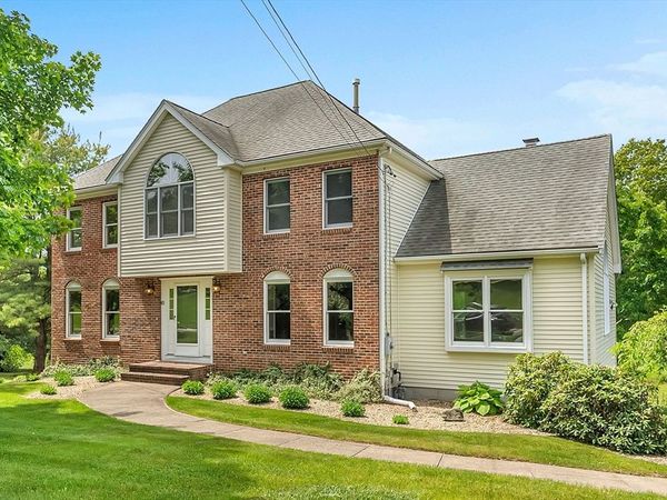 83 Jefferson Rd, Franklin, MA 02038