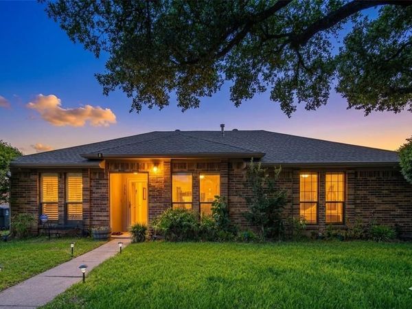 338 Marriott Lane , Garland, TX 75040