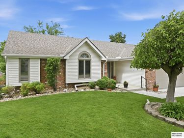 10410 Jefferson Circle, Omaha, NE 68127