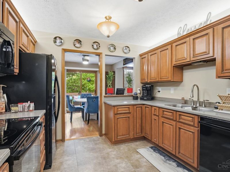 4827 Riverview Avenue, Unit 16, Middletown, OH 45042 Photo 12