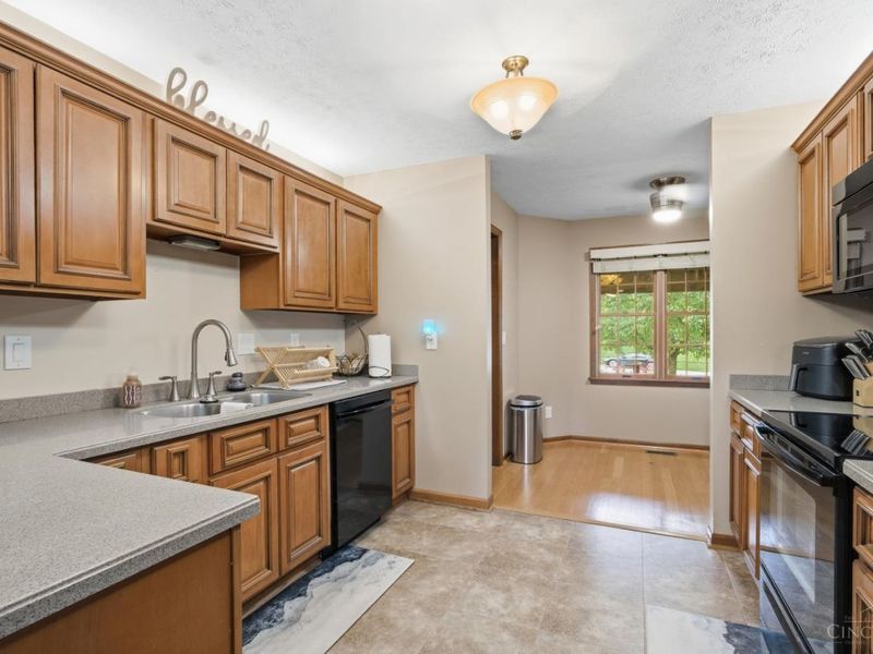 4827 Riverview Avenue, Unit 16, Middletown, OH 45042 Photo 13