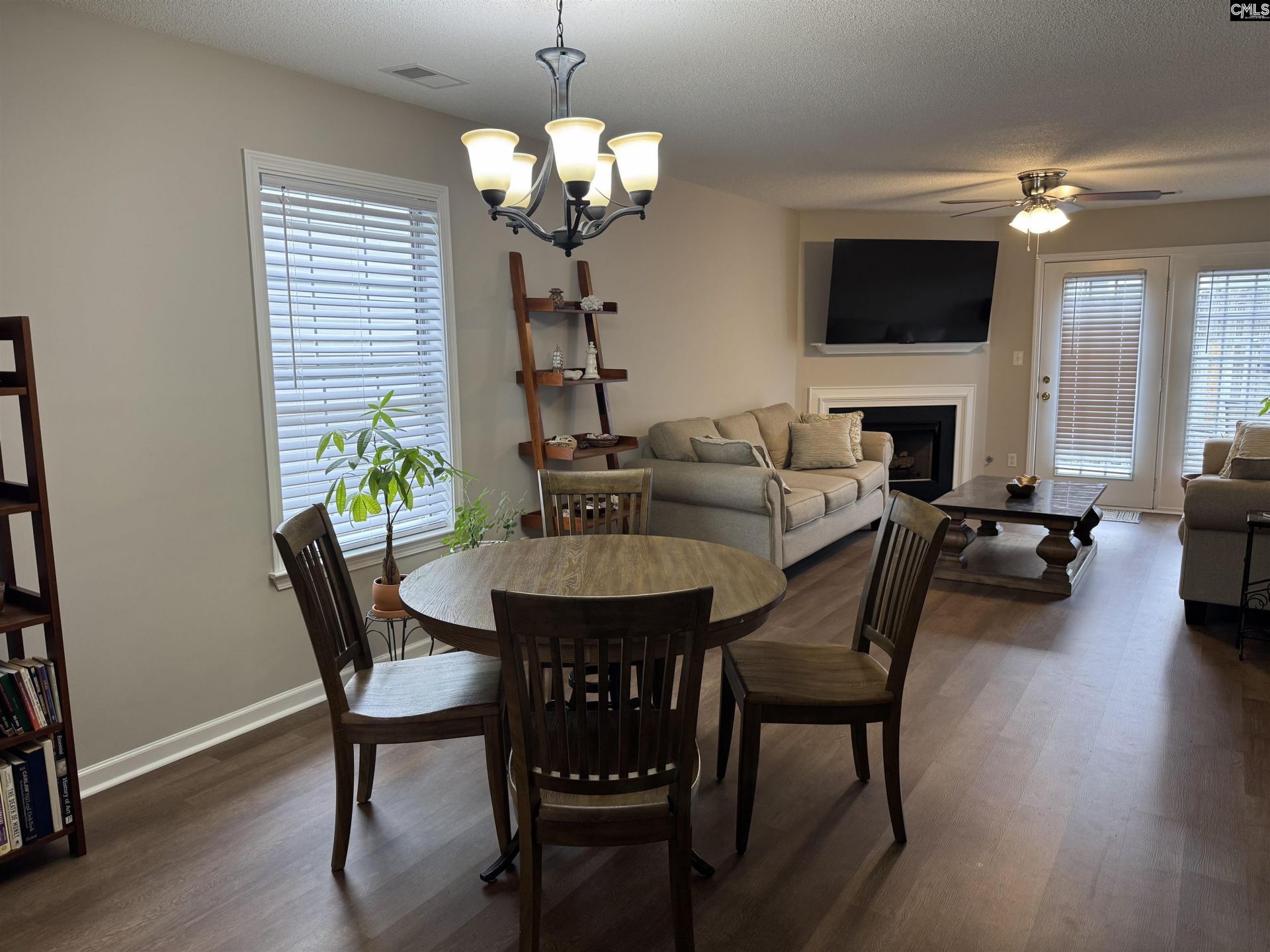 8 Hampton Oaks Place  Photo 4