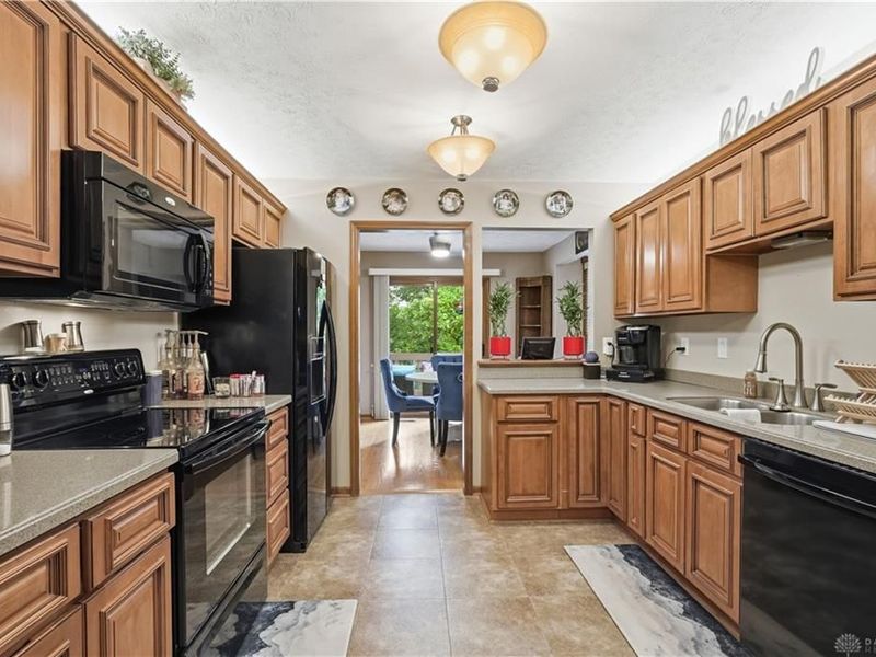 4827 Riverview Avenue, Unit 16, Middletown, OH 45042 Photo 11