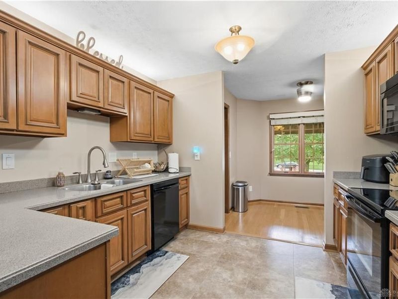 4827 Riverview Avenue, Unit 16, Middletown, OH 45042 Photo 13