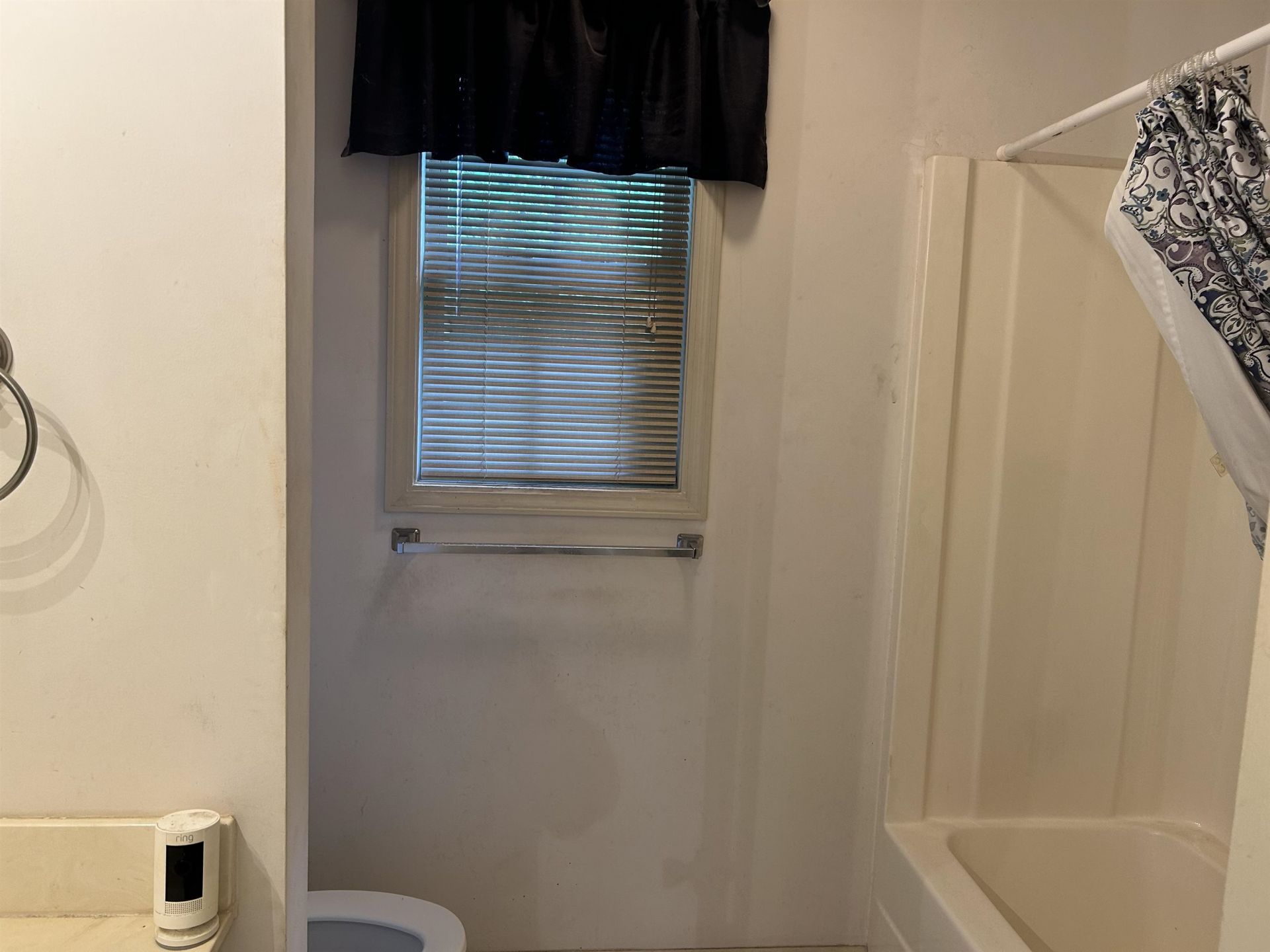 136 Ashworth Dr. Photo 6