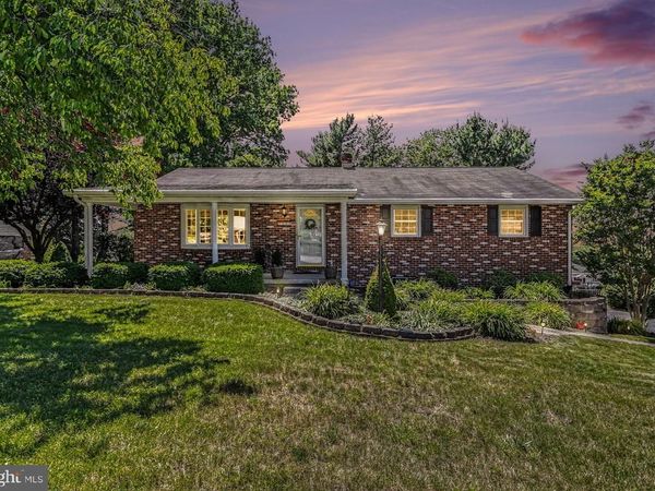 150 MAYLYN AVENUE, DALLASTOWN, PA 17313