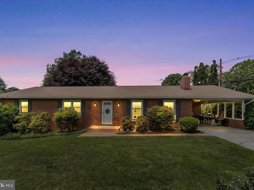 10928 Holly Terrace, Hagerstown, MD 21740 Main Photo
