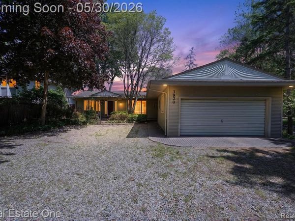3920 Wint Road, Commerce Twp, MI 48382