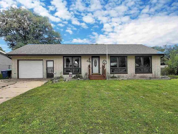 206 W Gibson St., West Liberty, IA 52776